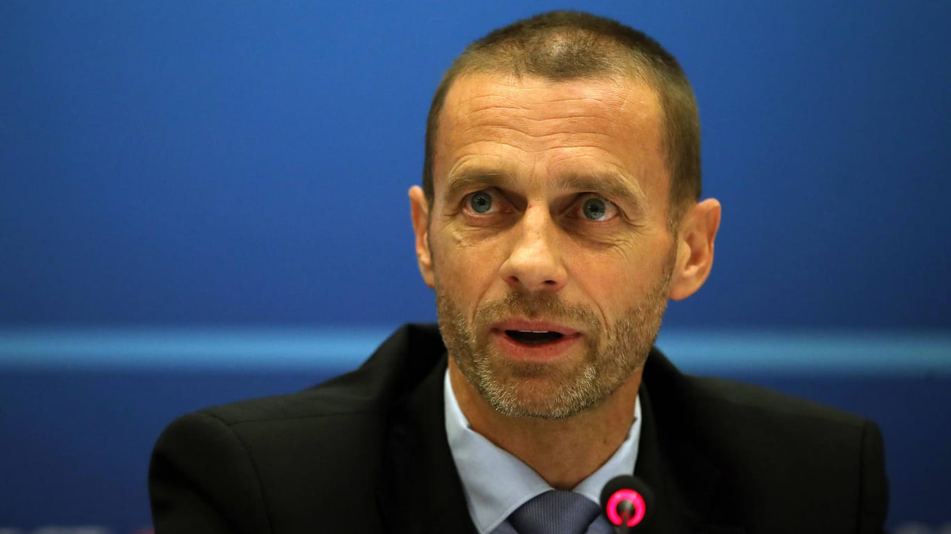 Aleksander Ceferin: Der Uefa-Präsident und seine Mitstreiter beschlossen am Donnerstag, dass wieder fünf Auswechslungen erlaubt sind.