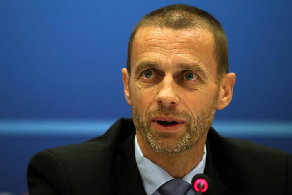 Aleksander Ceferin: Der Uefa-Präsident und seine Mitstreiter beschlossen am Donnerstag, dass wieder fünf Auswechslungen erlaubt sind.