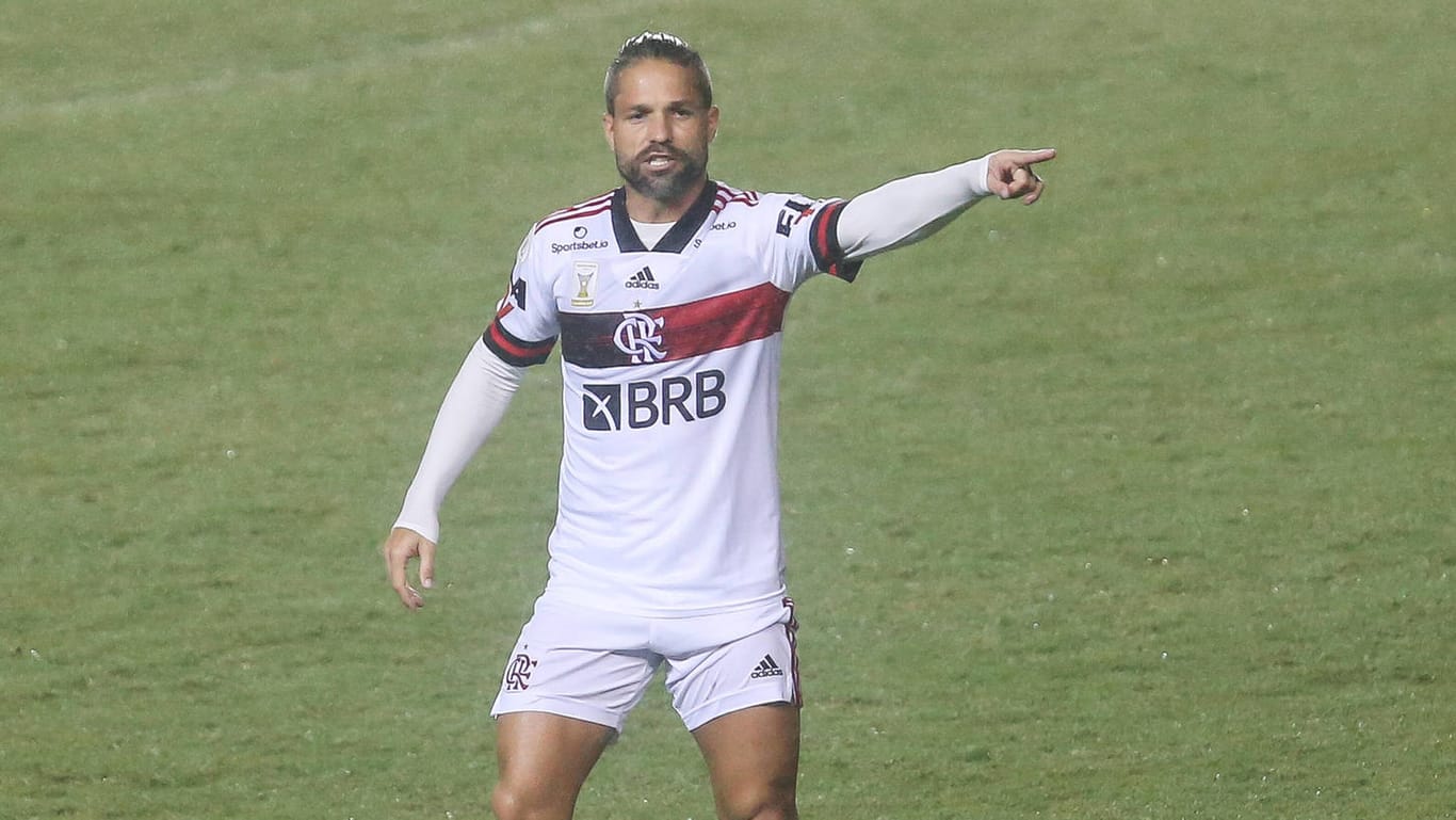 Der Ex-Bremer Diego im Flamengo-Trikot: Der Corona-Ausbruch im Team sorgt für viel Wirbel.