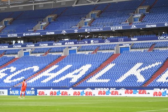 Noch ist es unklar, ob das Spiel des FC Schalke gegen Werder Bremen vor Zuschauern ausgetragen wird.