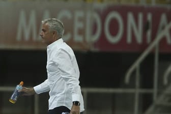 Tottenham und Trainer Jose Mourinho setzten sich mit 3:1 bei Skendija Tetovo in Nordmazedonien durch.