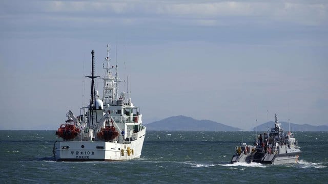 Südkoreas Regierungsschiffe patrouillieren nahe der südkoreanischen Insel Yeonpyeong. Südkoreas Regierungsschiffe patrouillieren nahe der südkoreanischen Insel Yeonpyeong.