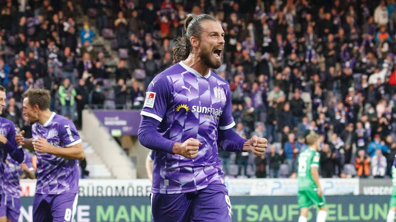 Christian Santos: Der Torschütze des VfL Osnabrück jubelt gegen Hannover 96. Christian Santos: Der Torschütze des VfL Osnabrück jubelt gegen Hannover 96.