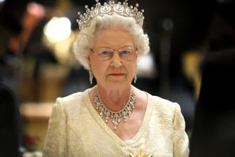 Königin Elizabeth II.: Auch die britische Monarchin hat mit der Corona-Krise zu kämpfen.