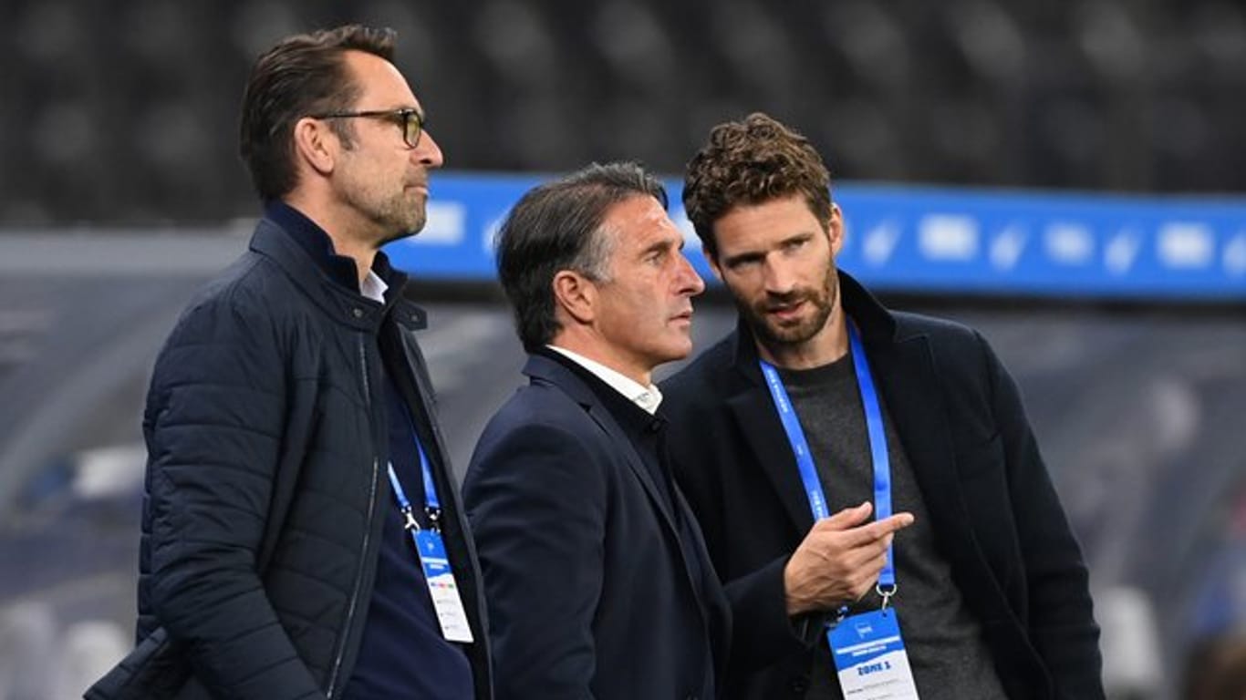 Such für Hertha noch Verstärkungen: Manager Michael Preetz, Trainer Bruno Labbadia und Sportdirektor Arne Friedrich (l-r).