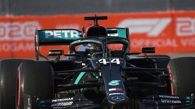 Lewis Hamilton will mit der Pole Position den Grundstein für eine Rekordfahrt legen. Lewis Hamilton will mit der Pole Position den Grundstein für eine Rekordfahrt legen.