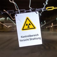 "Kontrollbereich Vorsicht Strahlung": In gut zwei Jahren ist Schluss mit Atomstrom in Deutschland.