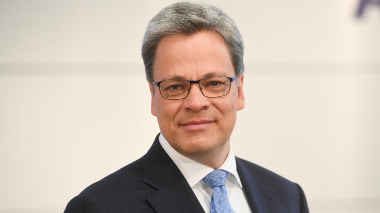 Manfred Knof: Der Deutsche-Bank-Manager wird neuer Commerzbank-Chef.