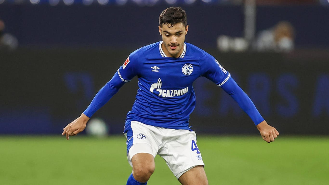 Ozan Kabak: Dem Schalke-Verteidiger droht nach einer Spuckattacke eine lange Sperre.