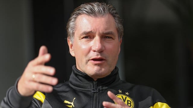 BVB-Sportdirektor Michael Zorc sieht den FC Bayern durchaus auch als Vorbild. BVB-Sportdirektor Michael Zorc sieht den FC Bayern durchaus auch als Vorbild.