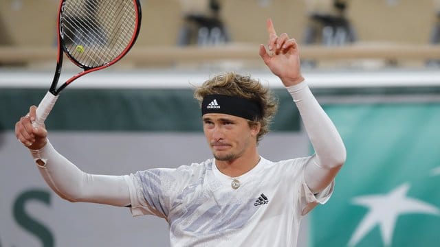 Alexander Zverev setzte sich gegen Dennis Novak glatt in drei Sätzen durch. Alexander Zverev setzte sich gegen Dennis Novak glatt in drei Sätzen durch.