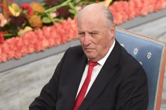 König Harald V.: Er ist seit 1991 der König von Norwegen.