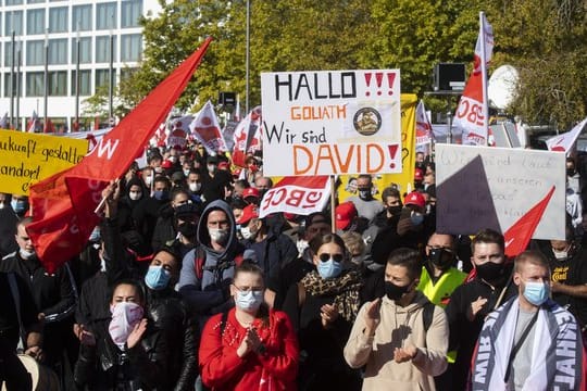 Proteste gegen Stellenabbau bei Continental