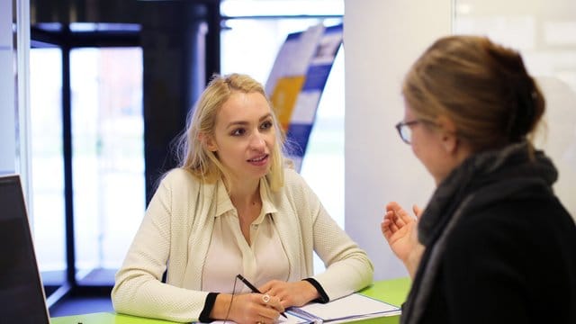 Bei Fragen rund um das Studium gibt es für Studierende verschiedene Anlaufstellen - abhängig vom Anlass.