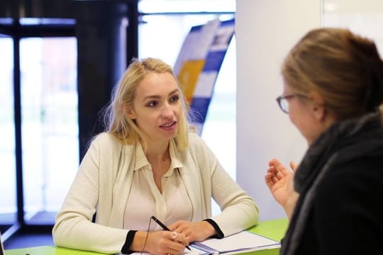 Bei Fragen rund um das Studium gibt es für Studierende verschiedene Anlaufstellen - abhängig vom Anlass.