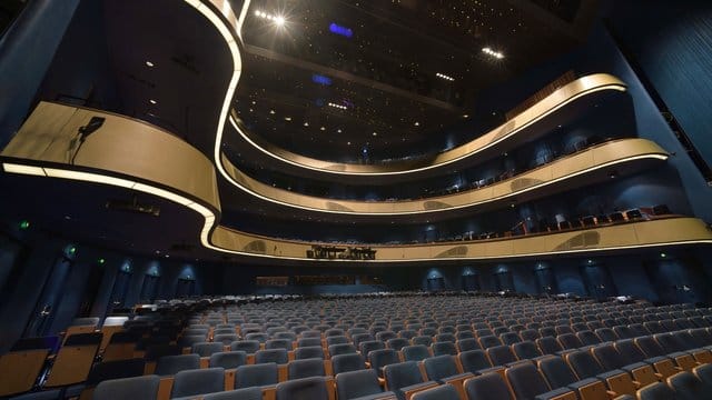 Die Oper Frankfurt wure zum "Opernhaus des Jahres" gewählt. Die Oper Frankfurt wure zum "Opernhaus des Jahres" gewählt.