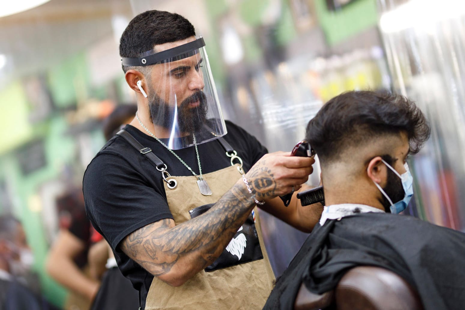 Friseur in Köln (Symbolbild): Der Friseurbesuch ist deutlich teurer geworden.