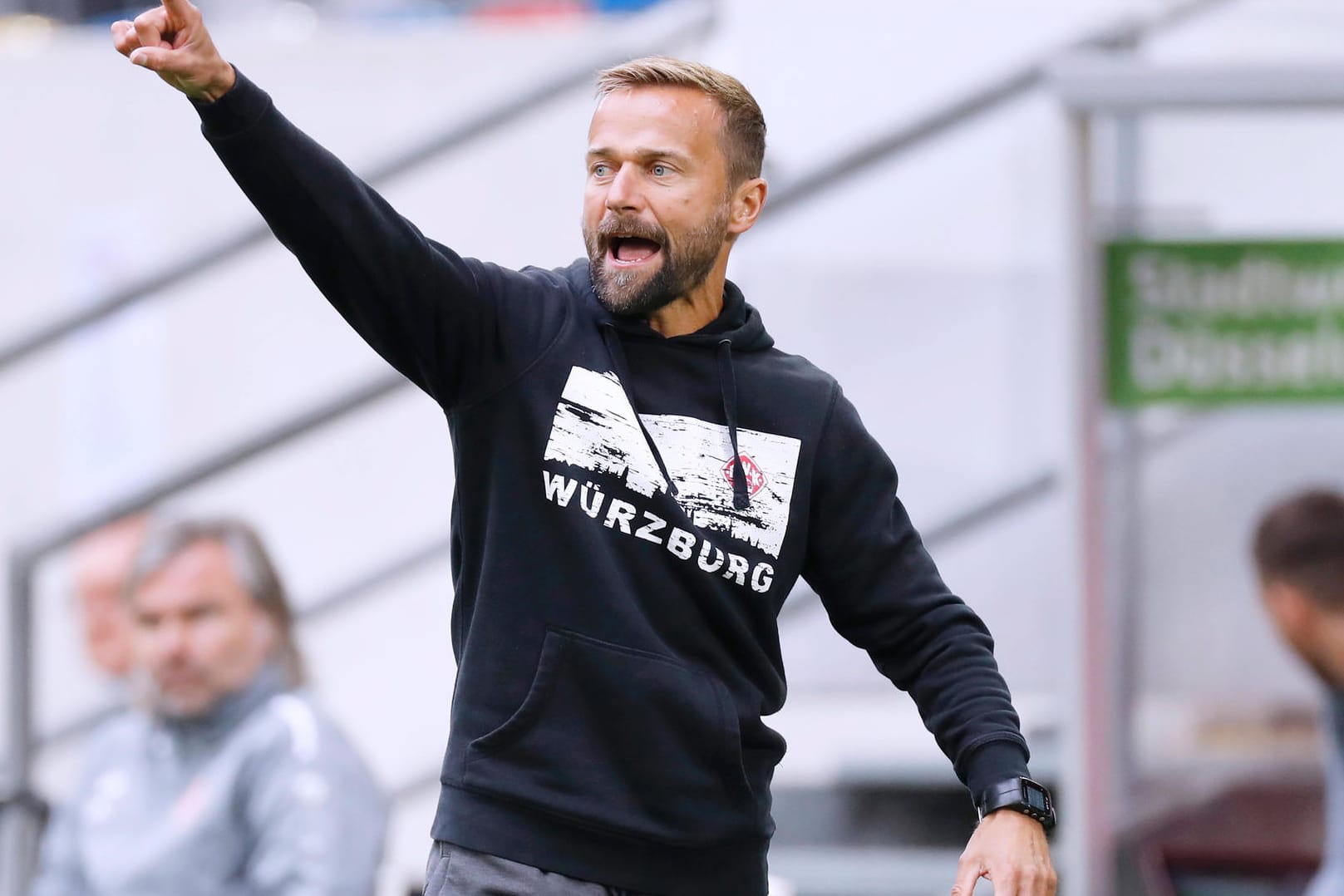 Michael Schiele: Der Trainer muss die Würzburger Kickers nach drei Jahren verlassen.