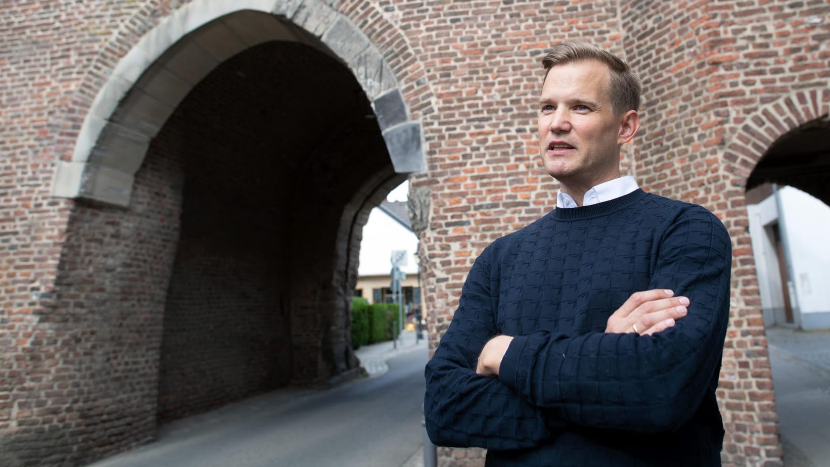 Hendrik Streeck: Er ist Direktor des Instituts für Virologie an der Uniklinik in Bonn.