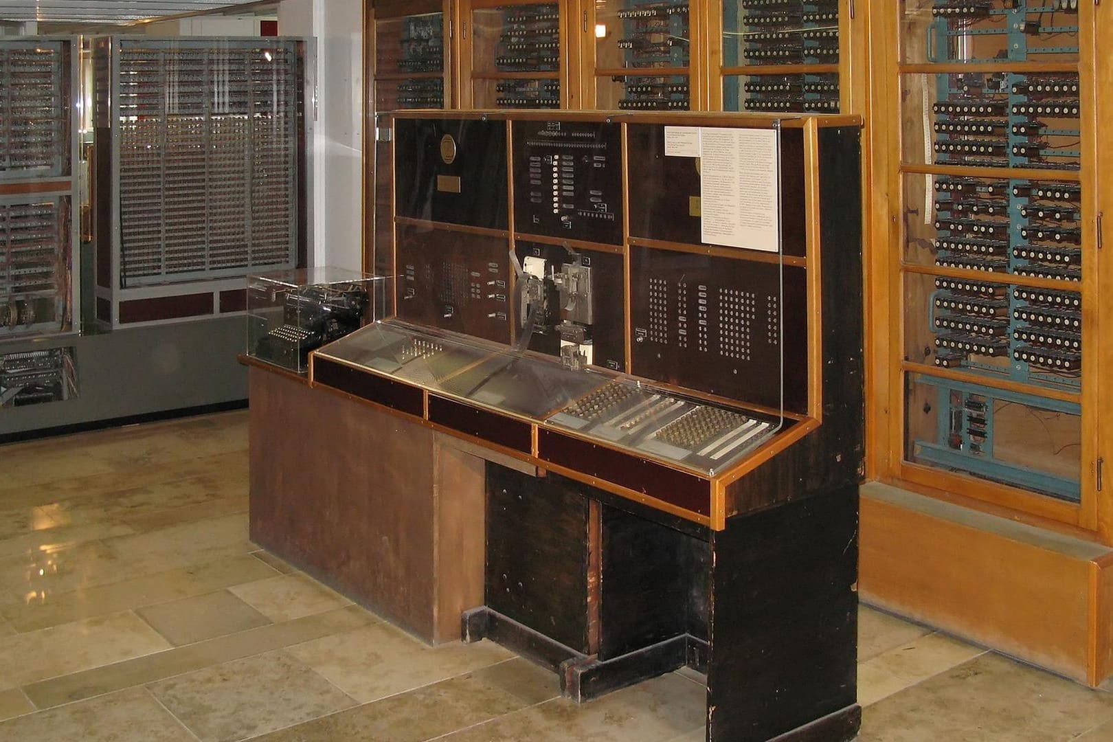 Der Zuse Z4 im Deutschen Museum: Die Anleitung des Computer wurde wiedergefunden.