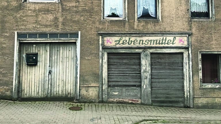 Alter Konsum in Eckartsberga: Der Fotograf Andreas Metz erkundete Ostdeutschland mit dem Rad.