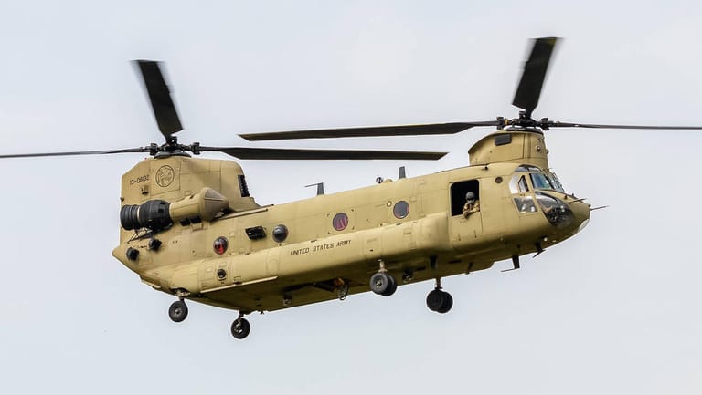 Boeing CH-47 Chinook der US Airforce (Symbolbild): Diesen Hubschrauber sollte auch die Bundeswehr bekommen, wenn es nach Boeing gegangen wäre.