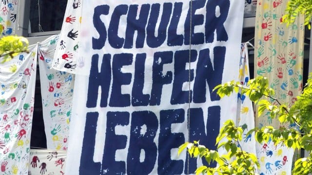 Schüler, die im Rahmen eines landesweiten Schulprojekts einen Lohn erhalten, brauchen diesen nicht zu versteuern. Schüler, die im Rahmen eines landesweiten Schulprojekts einen Lohn erhalten, brauchen diesen nicht zu versteuern.