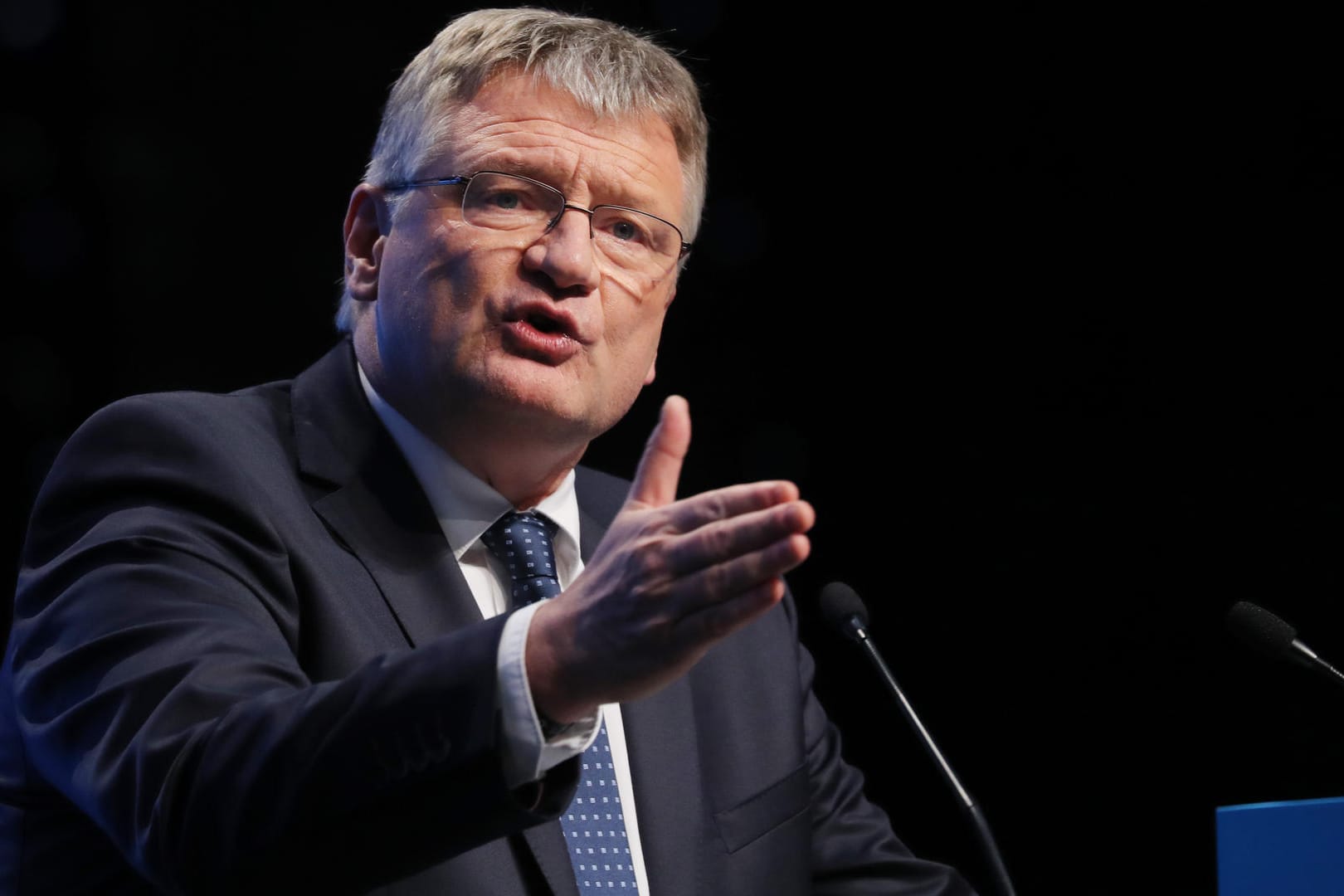 AfD-Chef Jörg Meuthen will lieber im EU-Parlament bleiben, als für den Bundestag zu kandidieren.