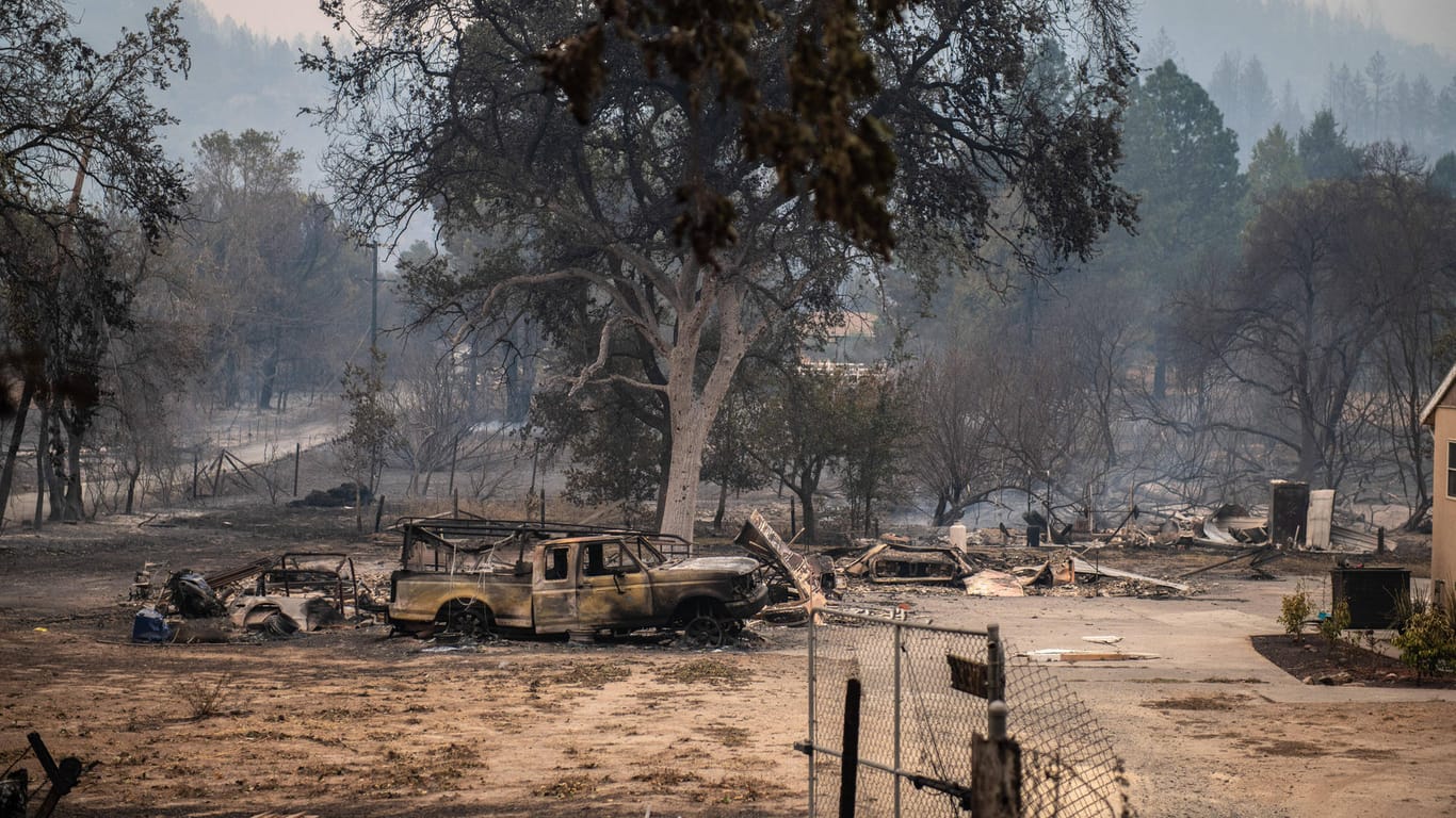 Kalifornien: Das "Glass Fire" breitet sich über 4.500 Hektar aus. Schuld an den Bränden ist der Klimawandel, der die Vegetation trockener werden lässt.