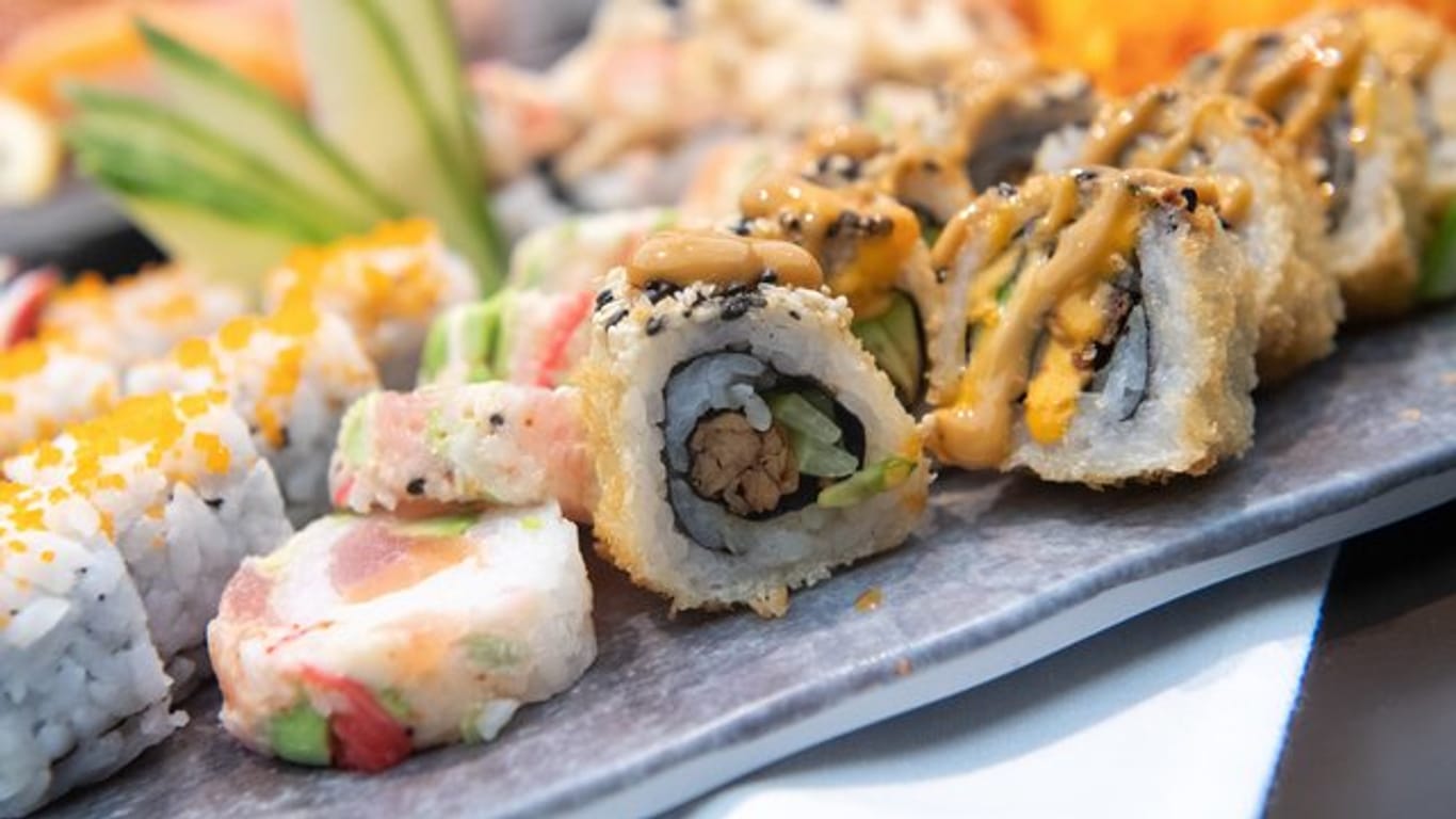 Auf Sushi und andere rohe Fischprodukte verzichten Schwangere lieber.