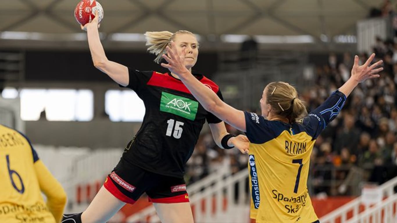 Kim Naidzinavicius ist die Kapitänin der deutschen Handballerinnen.