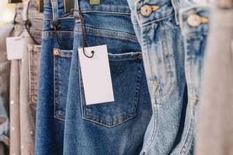 Jeans: Auf einem Etikett hat die Modemarke Patagonia eine Botschaft versteckt.