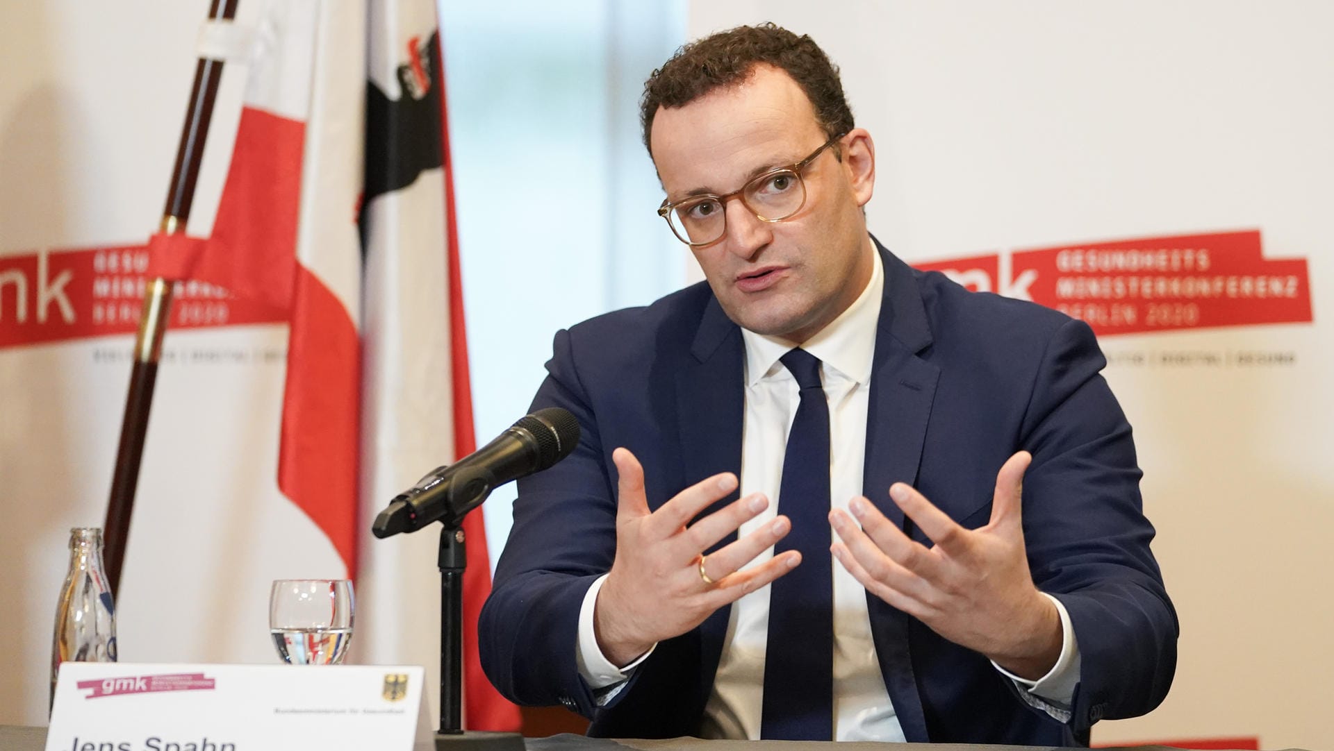 Jens Spahn gibt eine Pressekonferenz: Der Gesundheitsminister hat einen Corona-Test für Zuhause angekündigt.