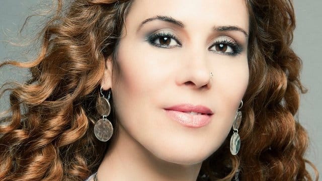 Die deutsch-kurdische Sängerin Hozan Cane. Die deutsch-kurdische Sängerin Hozan Cane.