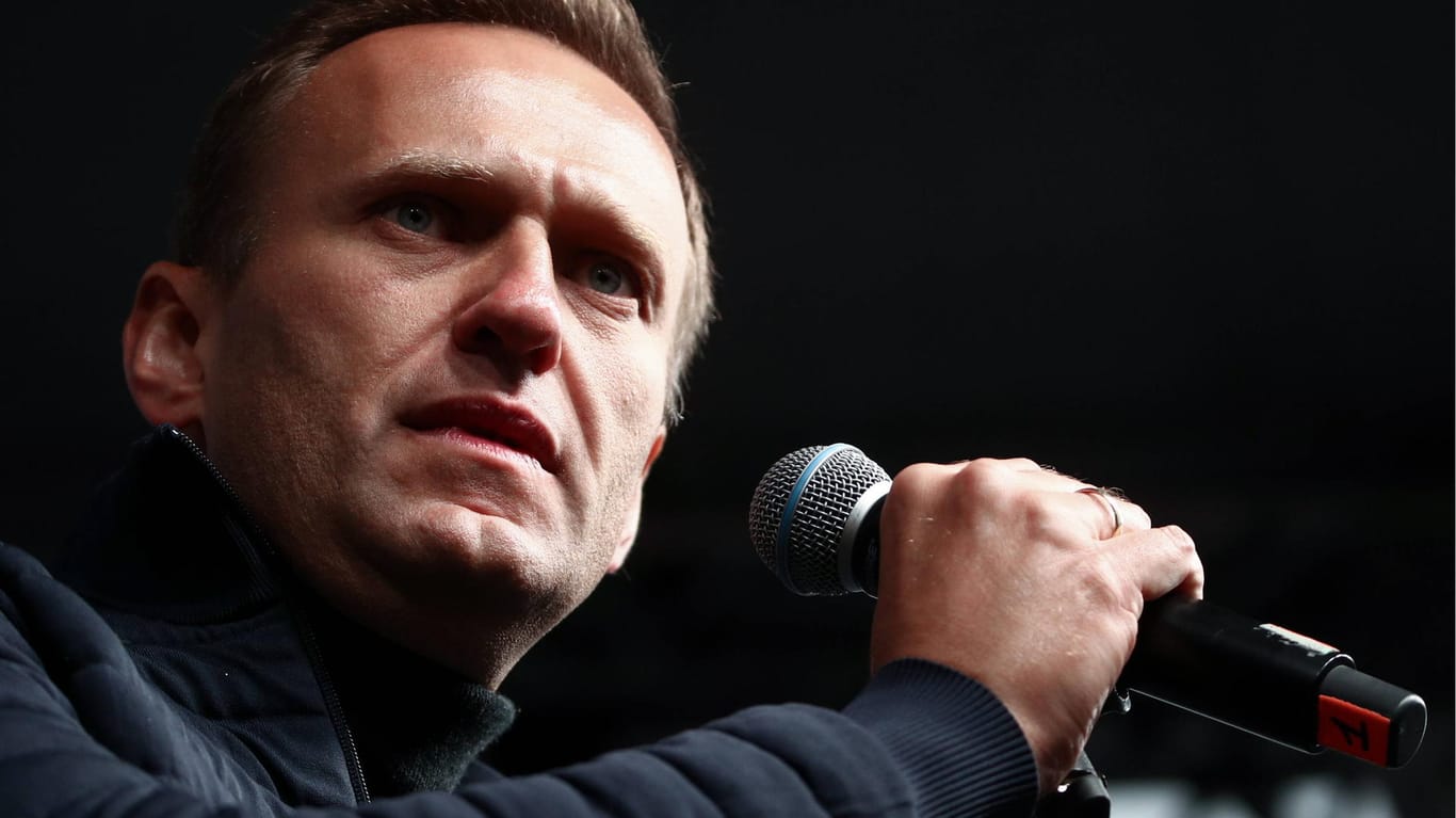 Alexej Nawalny: Der Kreml-Kritiker hat nun in einem Interview über seine Vergiftung gesprochen.