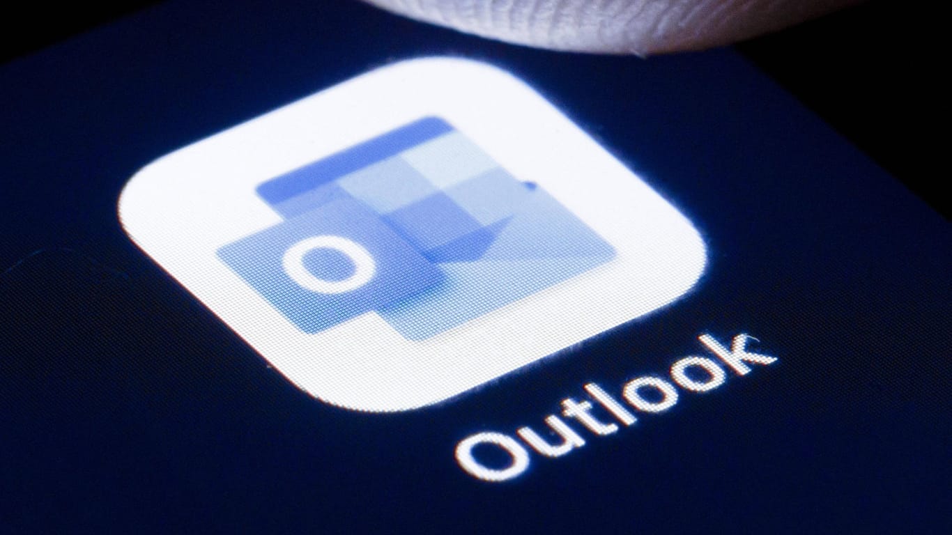 Das Logo der Software Microsoft Outlook: Aktuell ist der Online-Dienst gestört