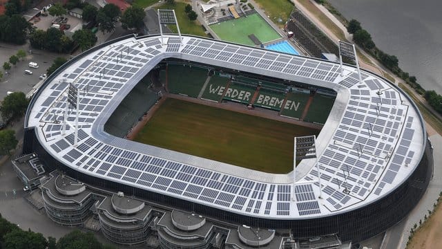 Das Spiel des SV Werder Bremen gegen Arminia Bielefeld im Bremer Weserstadion wird ohne Fans stattfinden. Das Spiel des SV Werder Bremen gegen Arminia Bielefeld im Bremer Weserstadion wird ohne Fans stattfinden.