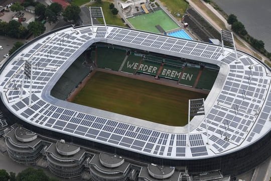 Das Spiel des SV Werder Bremen gegen Arminia Bielefeld im Bremer Weserstadion wird ohne Fans stattfinden.