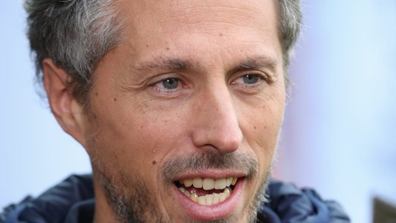 Muss vor seinem Debüt als Trainer vom FSV Mainz 05 die Abwehr umbauen: Jan-Moritz Lichte.
