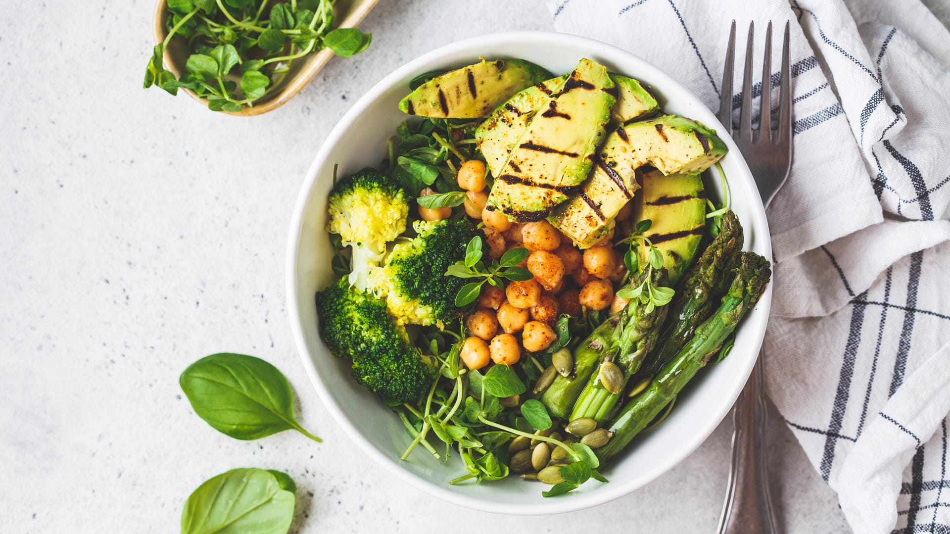 Vegetarisch oder vegan: Auf die Vorzüge der fleischlosen Ernährung weist jedes Jahr der Weltvegetariertag am 1. Oktober hin.