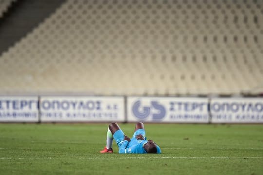 Wolfsburgs Josuha Guilavogui verpasst mit seinem Team die Europa League.