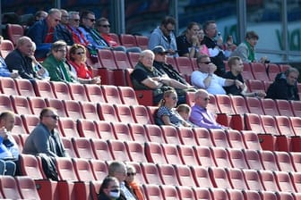 Für das Derby von Hannover 96 gegen Eintracht Braunschweig sind viele der verfügbaren Tickets noch nicht verkauft.