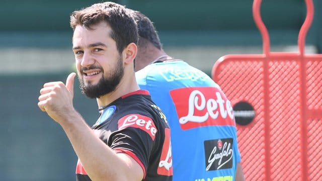 Amin Younes wechselt aus Leihbasis für zwei Jahre zu Eintracht Frankfurt. Amin Younes wechselt aus Leihbasis für zwei Jahre zu Eintracht Frankfurt.
