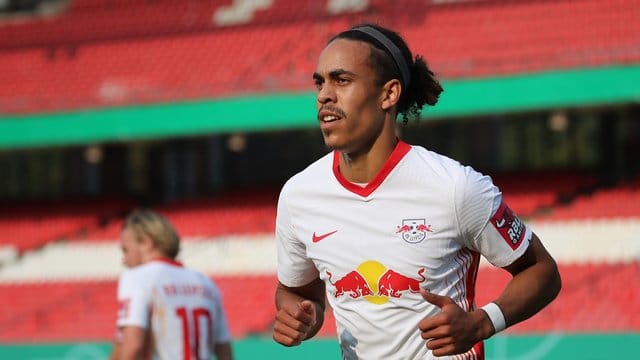 Yussuf Poulsen hat seinen Vertrag in Leipzig vorzeitig um zwei weitere Jahre bis 2024 verlängert. Yussuf Poulsen hat seinen Vertrag in Leipzig vorzeitig um zwei weitere Jahre bis 2024 verlängert.