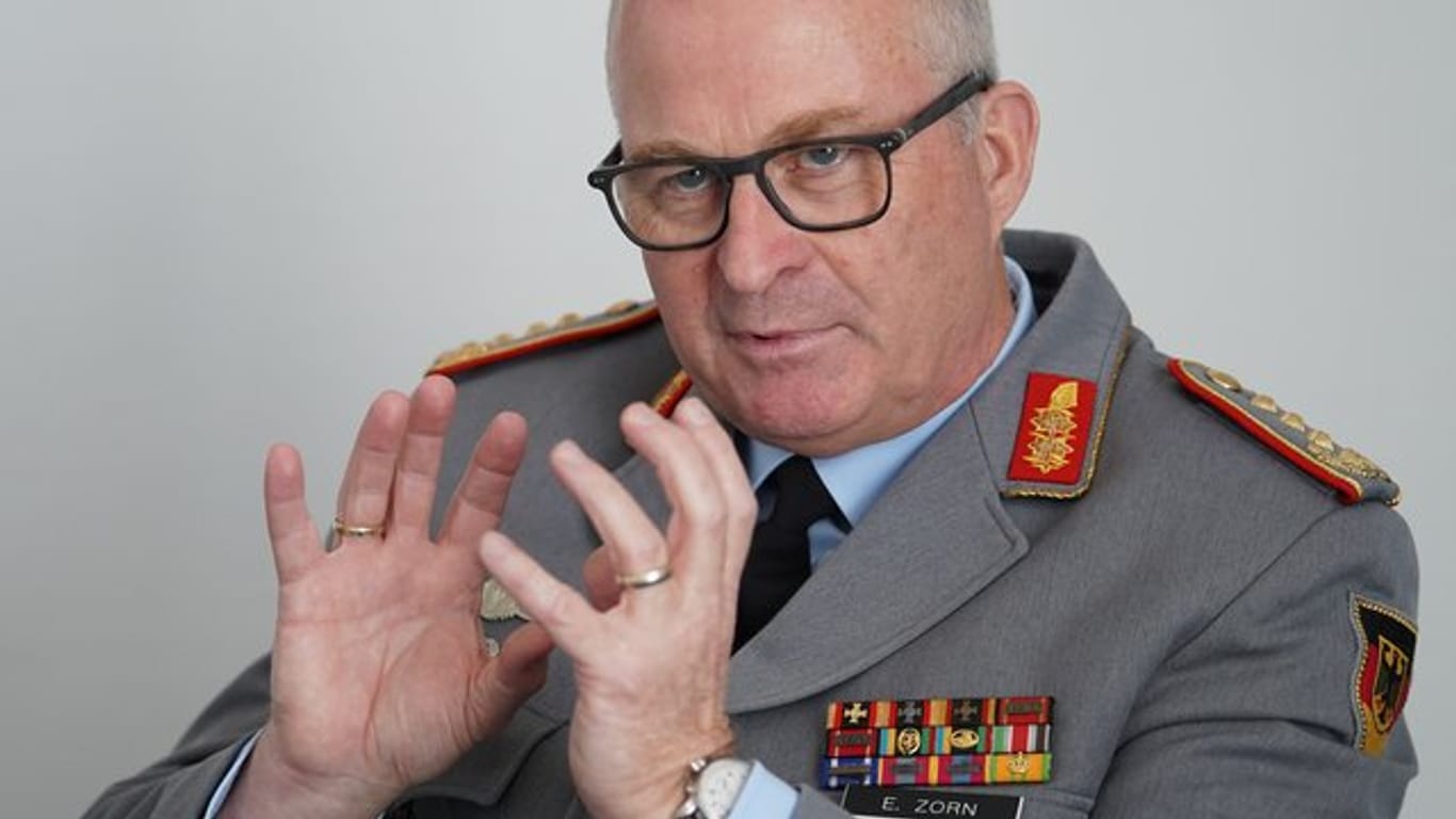 General Eberhard Zorn, Generalinspekteur der Bundeswehr: "Einfache Bedienung und technischer Fortschritt müssen miteinander harmonieren.