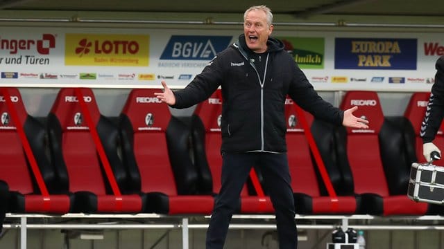 Trainer Christian Streich war mit dem SC Freiburg wieder kein Sieg über Borussia Dortmund vergönnt. Trainer Christian Streich war mit dem SC Freiburg wieder kein Sieg über Borussia Dortmund vergönnt.