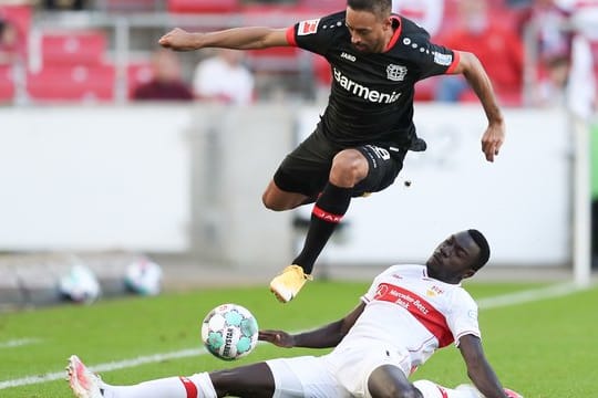 Leitete mit einer unnötigen Aktion den Ausgleich für den Gastgeber ein: Leverkusens Karim Bellarabi (oben).