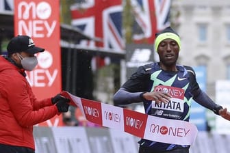 Lief beim London-Marathon als Erster ins Ziel: Shura Kitata aus Äthiopien.