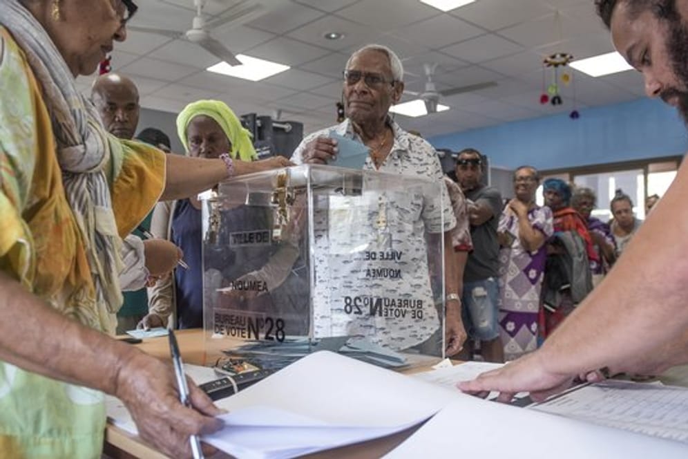 Das französische Überseegebiet Neukaledonien stimmte am Sonntag zum zweiten Mal nach 2018 über seine Unabhängigkeit ab.
