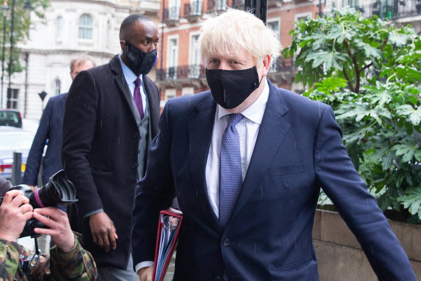 Boris Johnson: Die Regierung des britischen Premiers hat Fehler bei der Zählung der Corona-Infektionen eingeräumt.